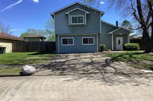 15831 Bazelbriar Ln, Houston, TX 77489 - Photo 1