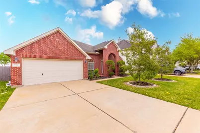 2201 Signal Hill Drive, Pearland, TX 77584 - Photo 2
