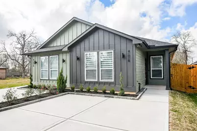 4101 Victoria Avenue #B, Dickinson, TX 77539 - Photo 2