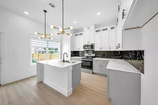 4834 Higgins St, Houston, TX 77033 - Photo 6