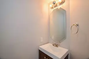 1114 Oxford Mills Ln, Sugar Land, TX 77479 - Photo 10