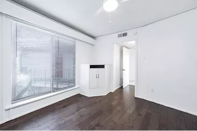 8211 Katy Freeway #10, Houston, TX 77024 - Photo 6