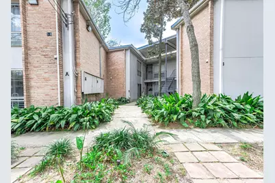 8211 Katy Freeway #10, Houston, TX 77024 - Photo 20