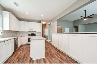 18 E Knightsbridge Drive, The Woodlands, TX 77385 - Photo 16