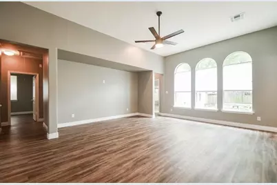 18 E Knightsbridge Drive, The Woodlands, TX 77385 - Photo 10