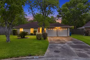 4929 Monarch Oak Ln, Texas City, TX 77591 - Photo 1