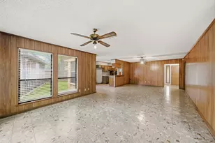 4929 Monarch Oak Ln, Texas City, TX 77591 - Photo 10