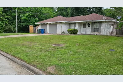 206 W Mitchell Road, Houston, TX 77037 - Photo 1