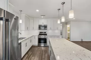 765 Marlin St, Bayou Vista, TX 77563 - Photo 12