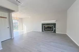 12715 Middlesbrough Ln, Houston, TX 77066 - Photo 4