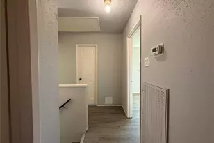 12715 Middlesbrough Ln, Houston, TX 77066 - Photo 18