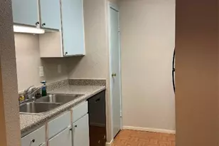 7950 N Stadium Dr, Houston, TX 77030 - Photo 4