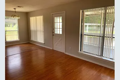 62 Laurel Court, Cleveland, TX 77327 - Photo 4