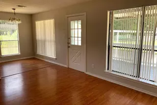 62 Laurel Ct, Cleveland, TX 77327 - Photo 4