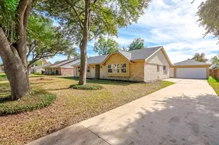 3215 Springhill Dr, Missouri City, TX 77459 - Photo 2