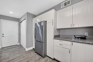 4724 Post Oak Timber Dr, Houston, TX 77056 - Photo 18
