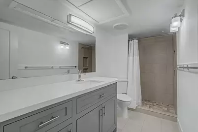 7575 Katy Freeway #4, Houston, TX 77024 - Photo 38