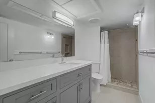 7575 Katy Fwy, Houston, TX 77024 - Photo 38