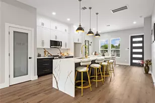 5947 Collingsworth St, Houston, TX 77026 - Photo 6