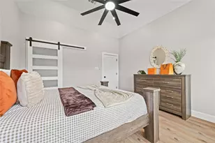 5947 Collingsworth St, Houston, TX 77026 - Photo 14