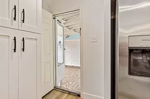 1602 55th St, Galveston, TX 77551 - Photo 20