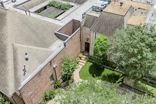 4868 Post Oak Timber Dr, Houston, TX 77056 - Photo 30