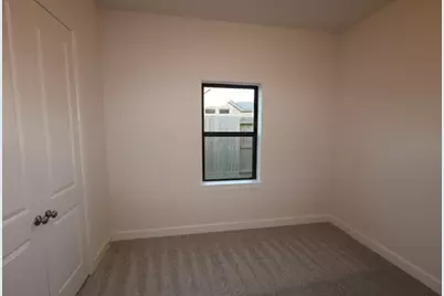 11826 Greenwood Drive, Mont Belvieu, TX 77523 - Photo 6