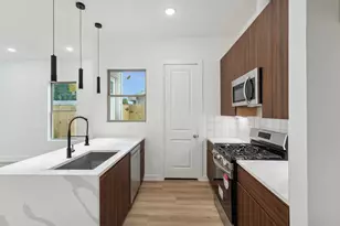 7416 Maxroy St, Houston, TX 77088 - Photo 12