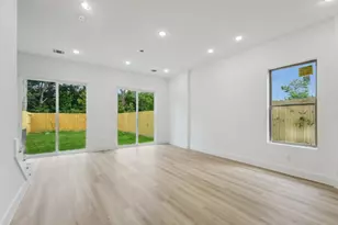 7416 Maxroy St, Houston, TX 77088 - Photo 8