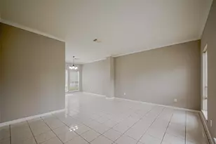 215 Wood Cir Ln, Houston, TX 77015 - Photo 10