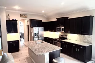 4438 Firebrush Ln, Baytown, TX 77521 - Photo 6