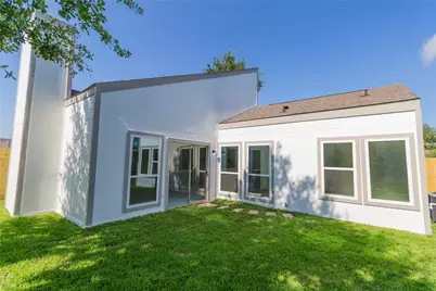 11042 Petworth Drive, Houston, TX 77072 - Photo 32