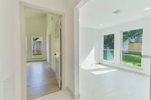 11042 Petworth Dr, Houston, TX 77072 - Photo 16