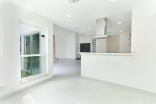 11042 Petworth Dr, Houston, TX 77072 - Photo 14