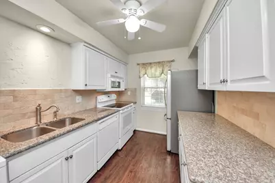 6334 Chevy Chase Drive #17, Houston, TX 77057 - Photo 4