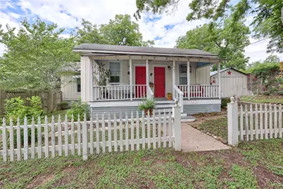 307 W Market Street, Fayetteville, TX 78940 - Photo 1