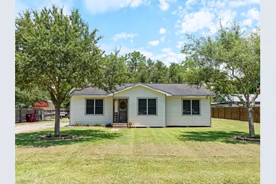 444 Avenue C, Blessing, TX 77419 - Photo 1
