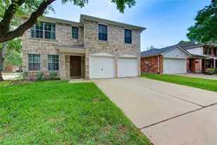 6803 Manor Hollow Ln, Katy, TX 77450 - Photo 2