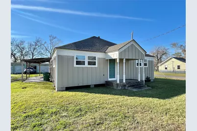 817 N Valderas Street, Angleton, TX 77515 - Photo 1