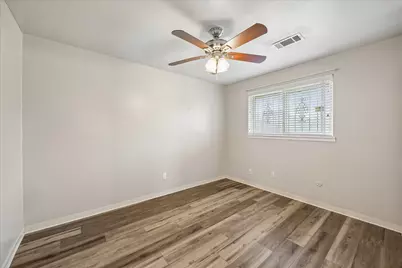 8403 Meadowshire Street, Houston, TX 77037 - Photo 8