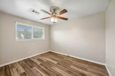 8403 Meadowshire Street, Houston, TX 77037 - Photo 10