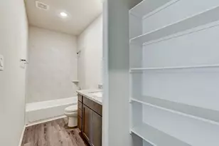 407 E Avenue G, Conroe, TX 77301 - Photo 14