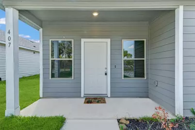 407 E Avenue G, Conroe, TX 77301 - Photo 2