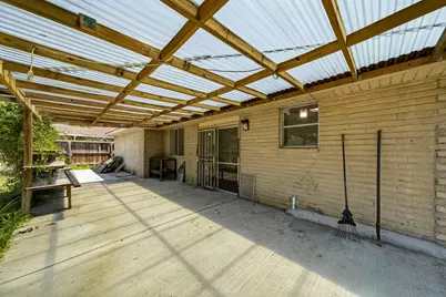 10910 Corona Lane, Houston, TX 77072 - Photo 22