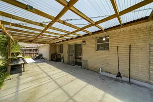 10910 Corona Ln, Houston, TX 77072 - Photo 22