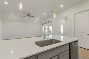 1525 Apache Hts Dr, Dayton, TX 77535 - Photo 18