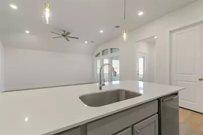 1525 Apache Heights Drive, Dayton, TX 77535 - Photo 18