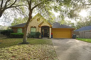 907 Riverside Dr, Alvin, TX 77511 - Photo 1