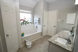 907 Riverside Dr, Alvin, TX 77511 - Photo 16