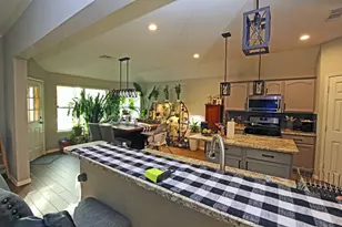 907 Riverside Dr, Alvin, TX 77511 - Photo 4